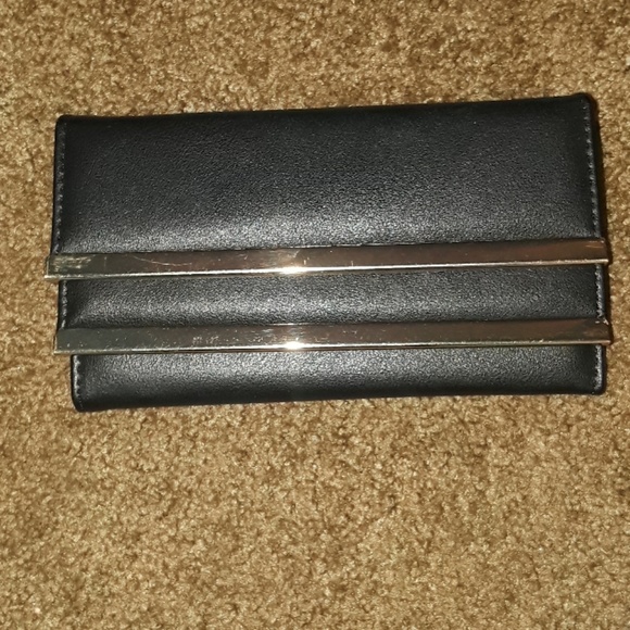 Purse - Picture 2 of 2
